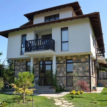Apartment Zapovedni Rai *